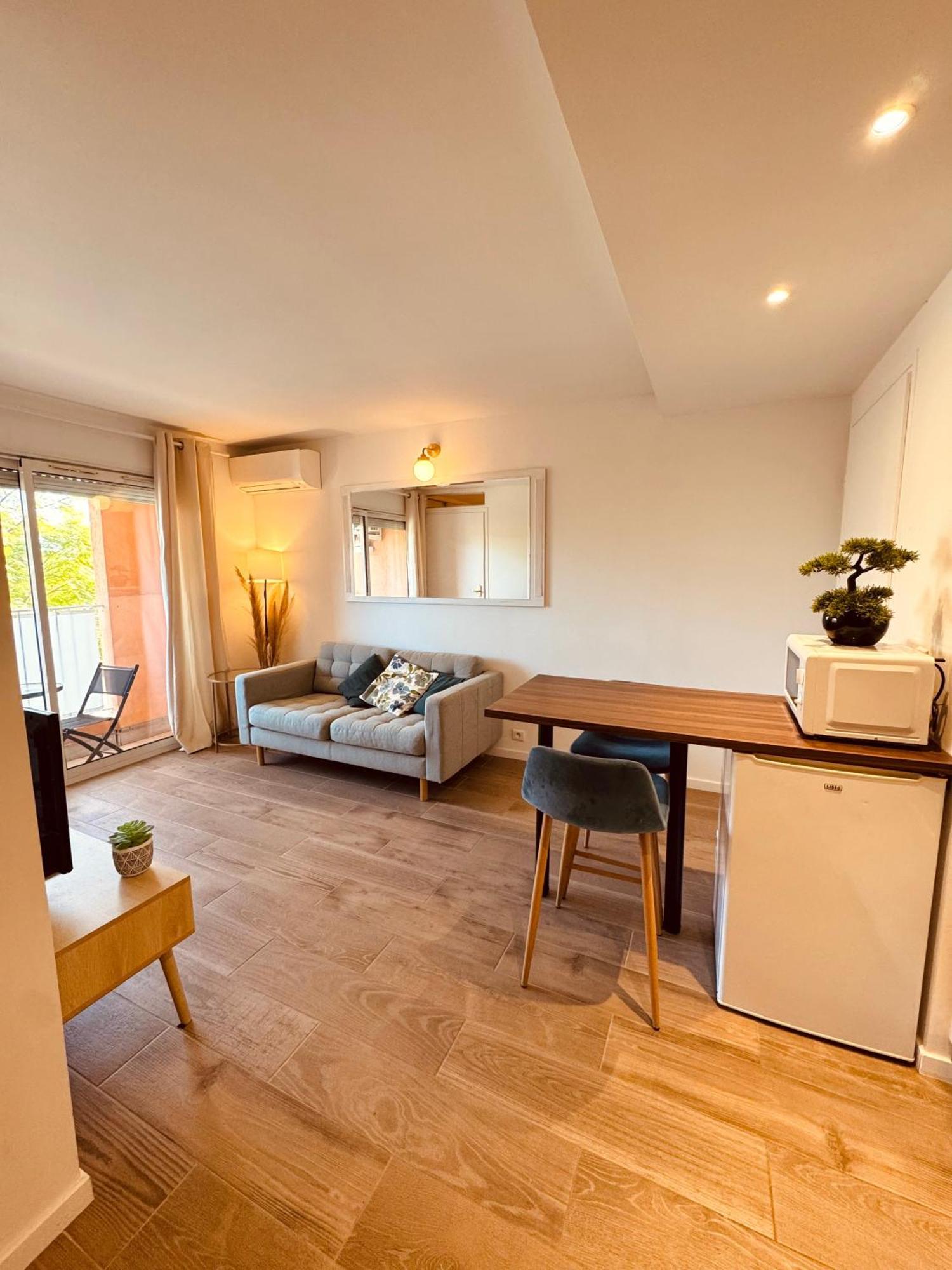 Claelle Appartment - 200M Beach Mandelieu Dış mekan fotoğraf