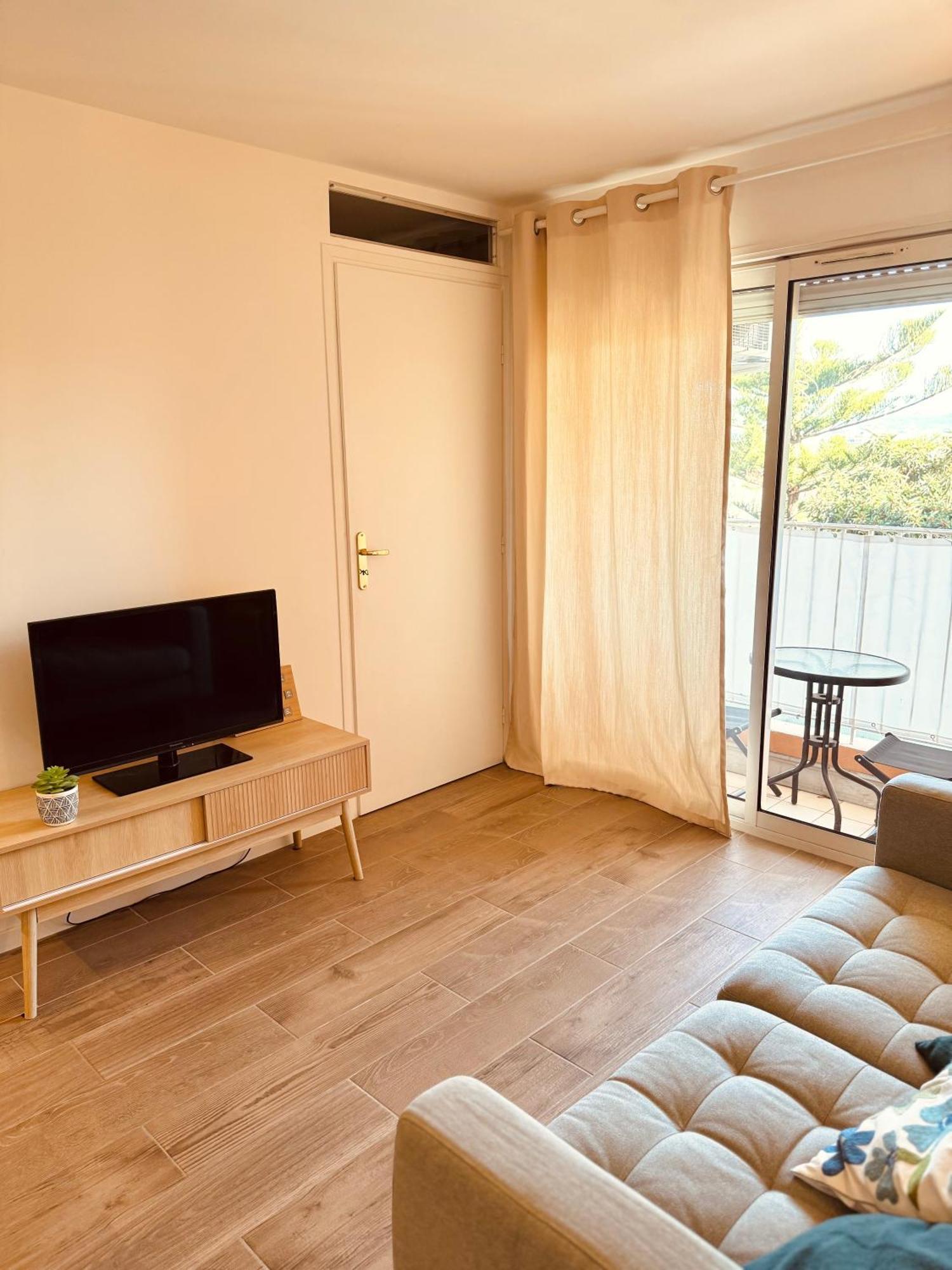 Claelle Appartment - 200M Beach Mandelieu Dış mekan fotoğraf