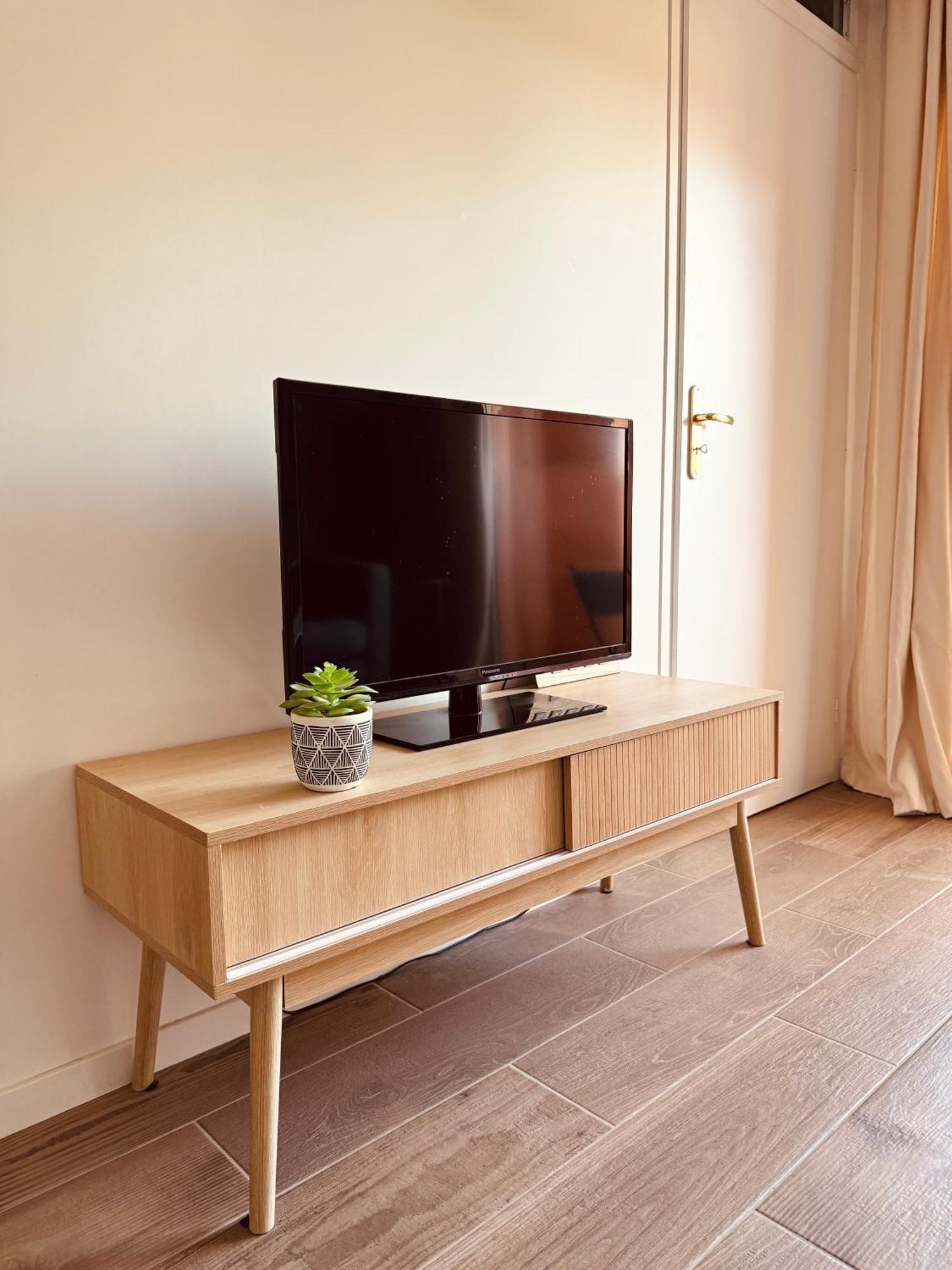 Claelle Appartment - 200M Beach Mandelieu Dış mekan fotoğraf